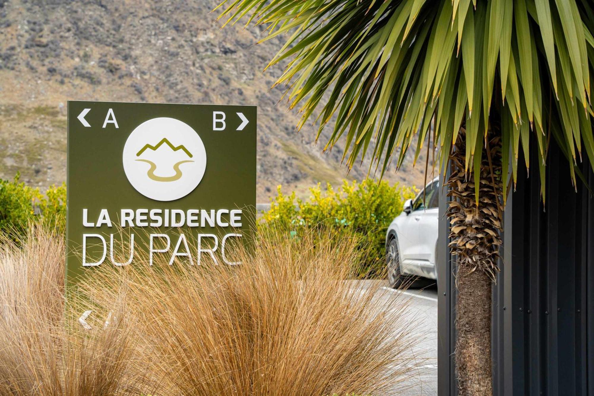 Rehia At La Residence Du Parc Куийнстаун Екстериор снимка